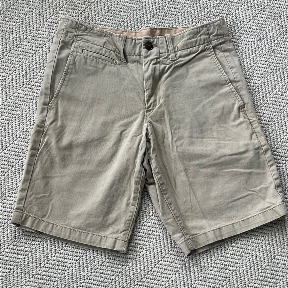 GAP Men's Light Khaki Flat-Front Shorts